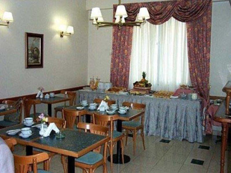 Regis Orho Hotel Buenos Aires Restoran gambar