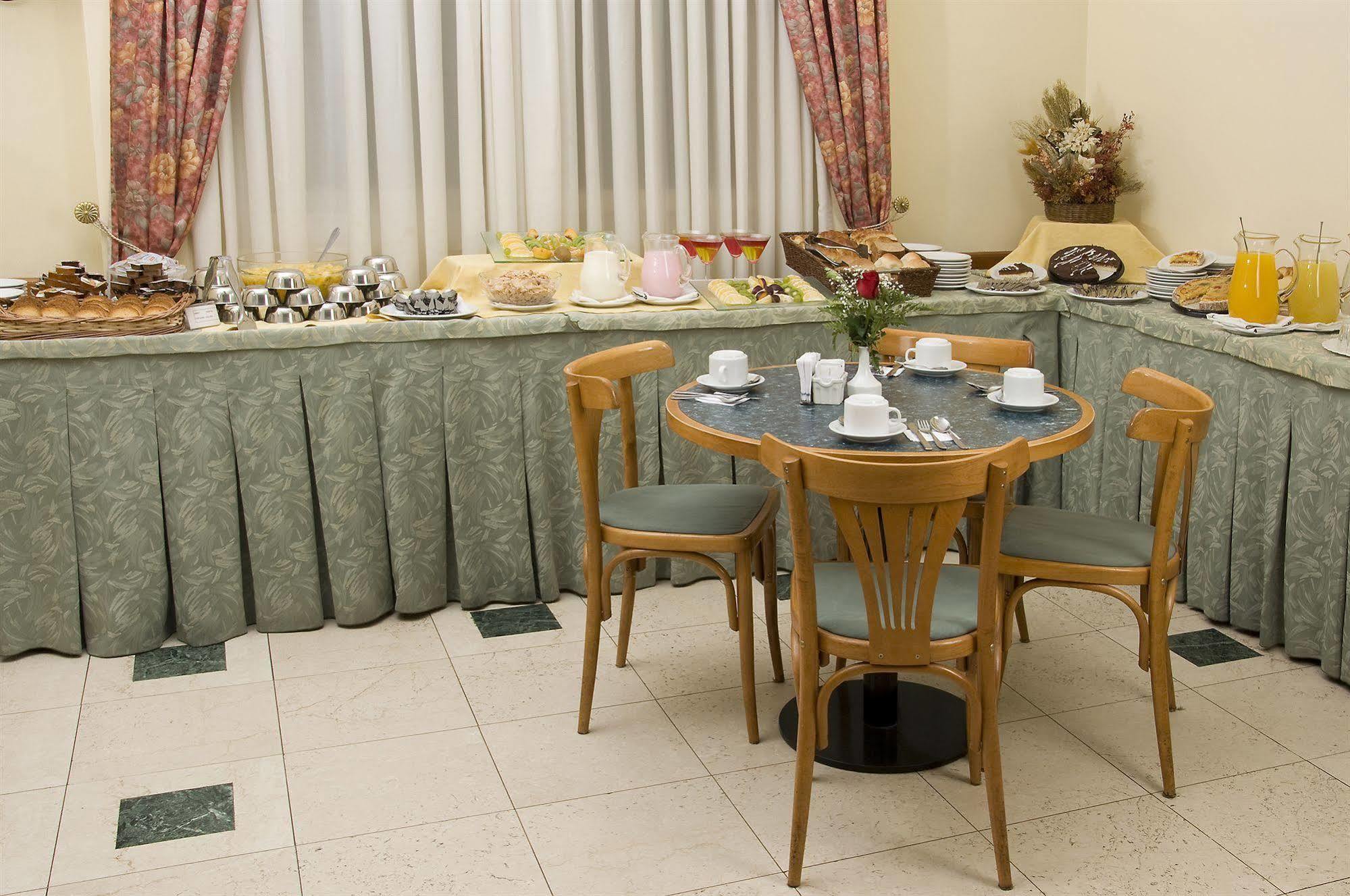 Regis Orho Hotel Buenos Aires Luaran gambar
